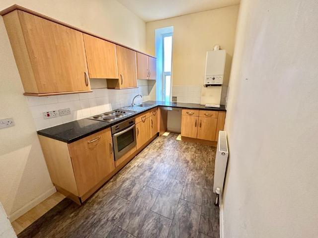 Apartment for rent in Longwood, West Yorkshire