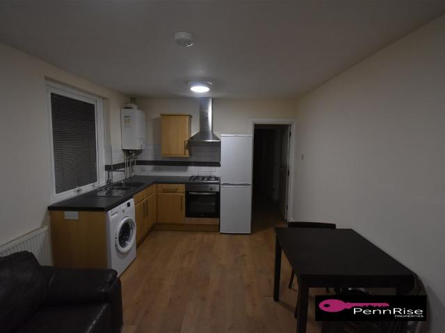 Apartment for rent in Plasnewydd, Falcon Lodge