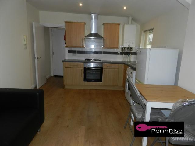 Apartment for rent in Plasnewydd, Falcon Lodge
