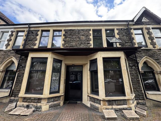 Apartment for rent in Plasnewydd, Falcon Lodge