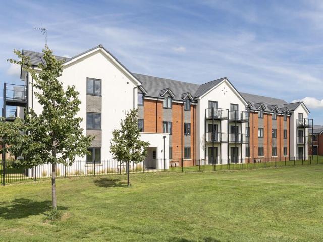 Apartment for rent in Prestbury, Golden Valley
