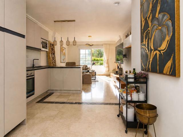 Apartamento en alquiler en Rio Real, Marbella