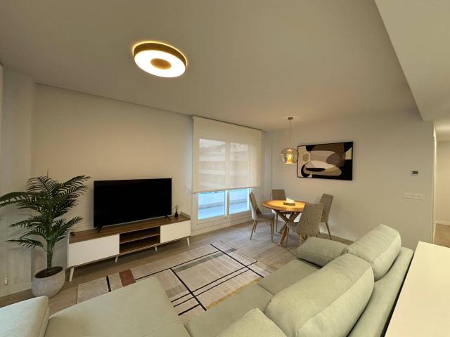Apartamento en alquiler en Miraflores, Costa del Sol Occidental
