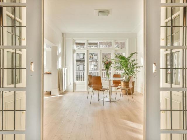Appartement te huur in Zuid, Amsterdam