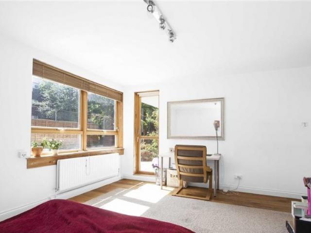 Apartment for rent in Chalk Farm, Greater London