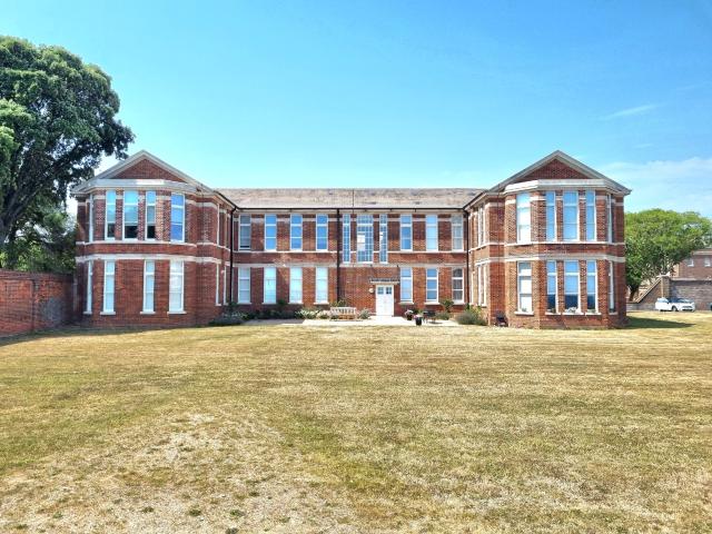 Apartment for rent in Clayhall, Middlecroft