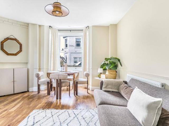 Apartment for rent in Nunhead, Greater London