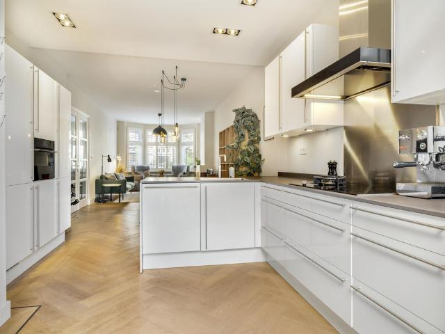 Appartement te huur in Benoordenhout, Zuid Holland