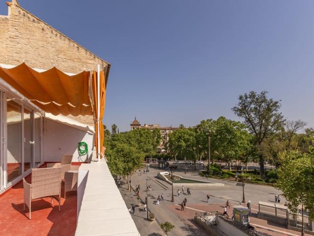 Casa en alquiler en La Buhaira, Sevilla