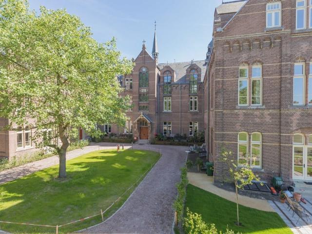 Appartement te huur in Bennebroek, Noord Holland