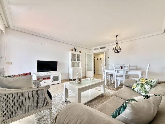 Apartamento en alquiler en El Velerín, Costa del Sol Occidental