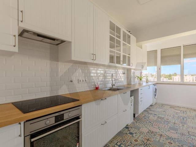 Apartamento alugar em Alembrança, Almada