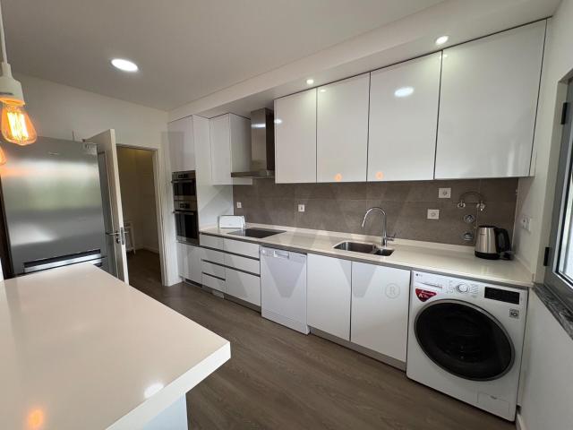 Apartamento alugar em Quinta da Barriga, Almada