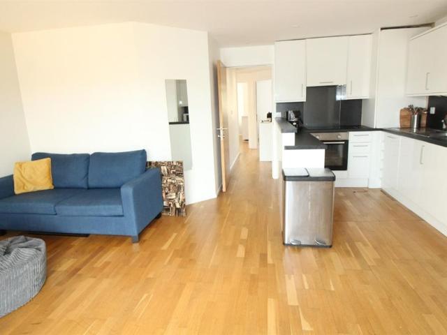 Apartment for rent in Chalk Farm, Greater London