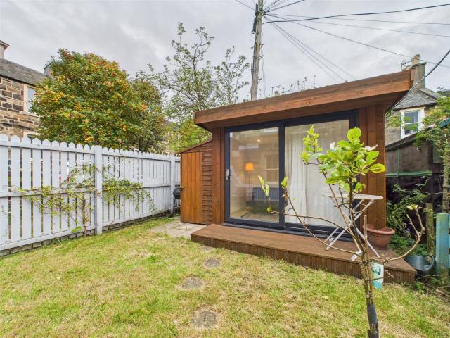 Apartment for rent in Leith, Scotland