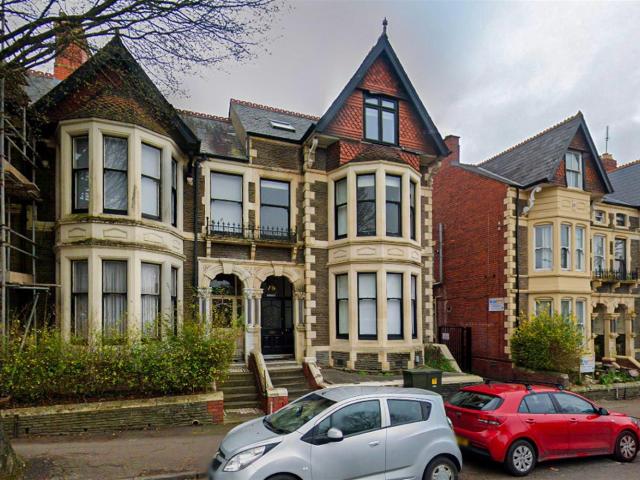 Apartment for rent in Plasnewydd, Falcon Lodge