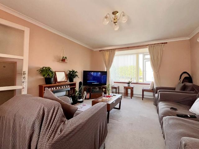 Apartment for rent in Oakdale, Poole