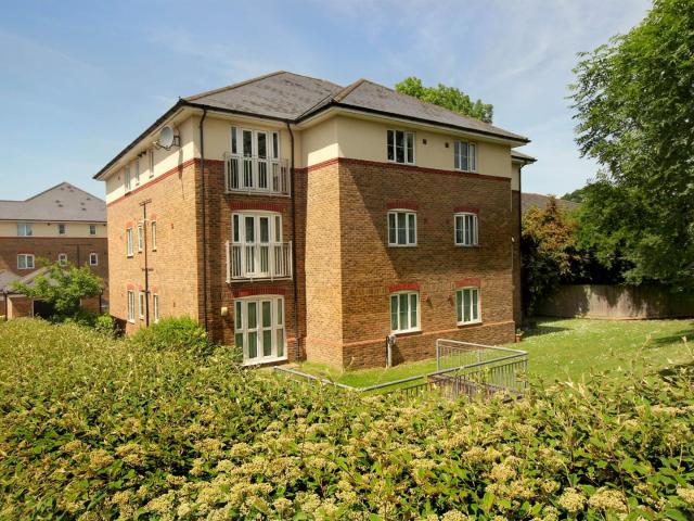 Apartment for rent in London Borough of Ealing, Perivale