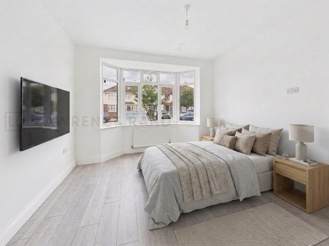 Apartment for rent in London Borough of Ealing, Greenford