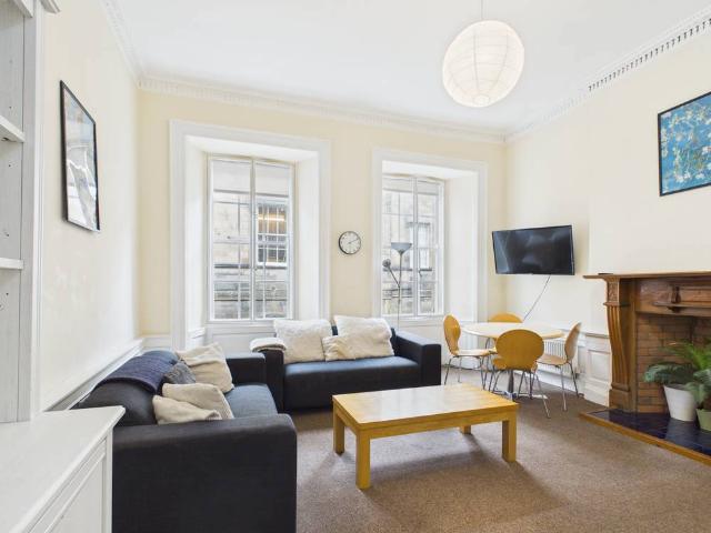Apartment for rent in Abbeyhill, City of Edinburgh