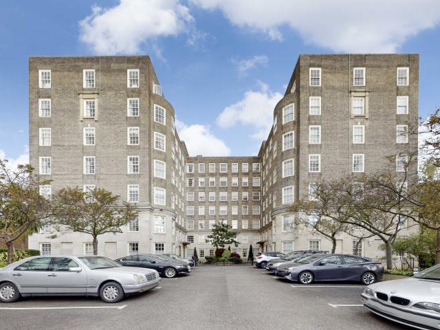 Apartment for rent in St. John's Wood, Greater London