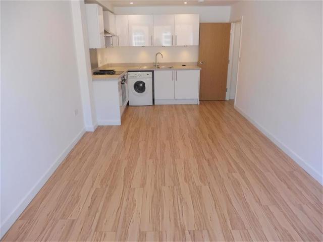 Apartment for rent in The Polygon, City Of Southampton