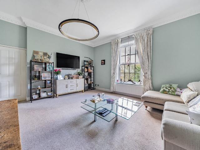 Apartment for rent in Bickley, Greater London