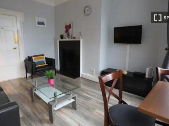 Apartment to rent in Bluebell, North Tipperary