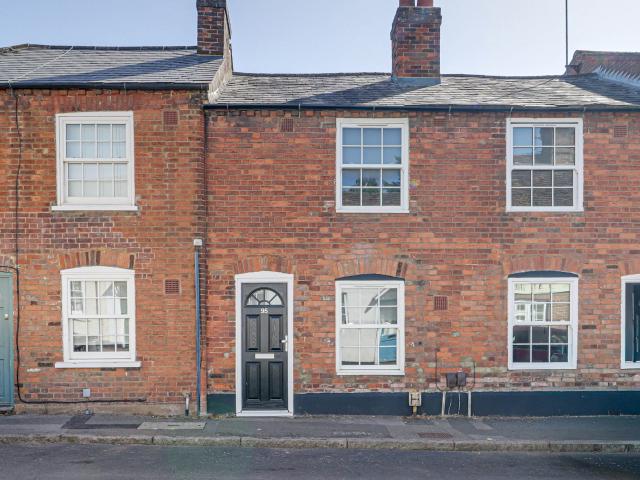 Apartment for rent in Five Acres, Hertfordshire