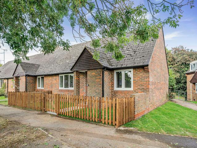 Apartment for rent in St Albans, Five Acres