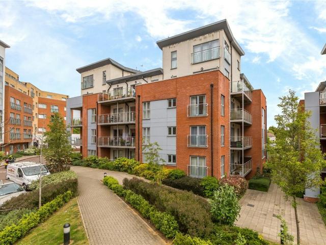 Apartment for rent in St Albans, Five Acres