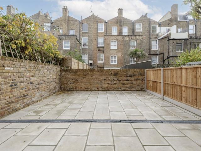 Apartment for rent in North Kensington, Isle Of Man