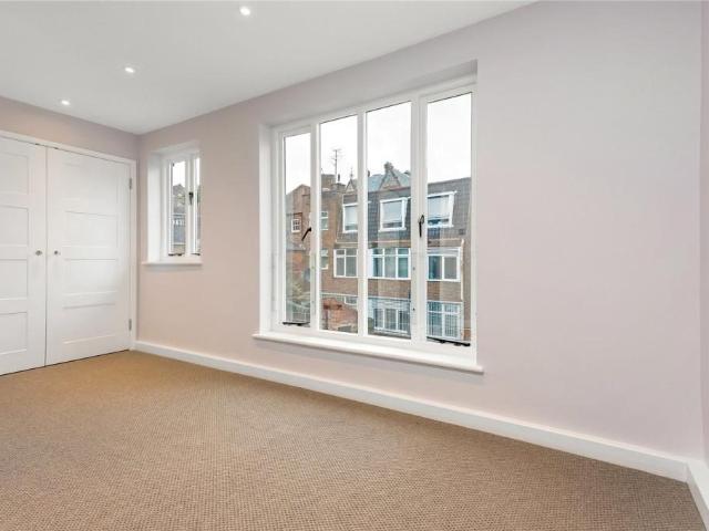 Apartment for rent in The Close, Hampshire