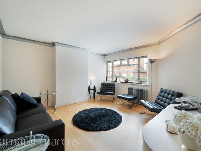 Apartment for rent in Mortlake, Greater London
