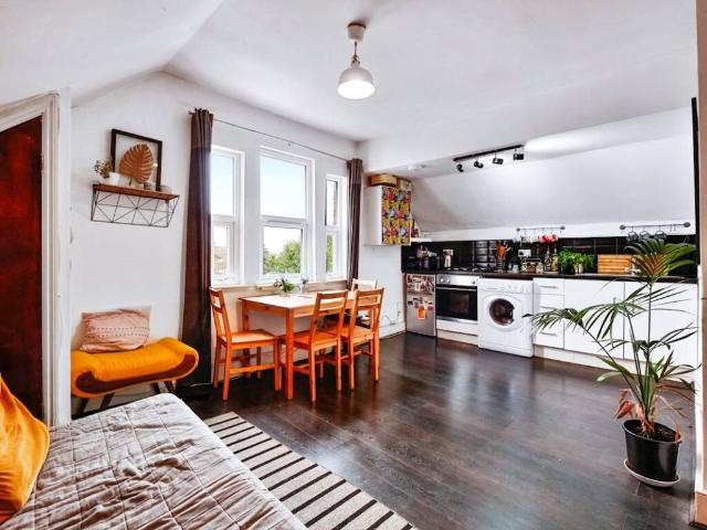 Apartment for rent in Shacklewell, Isle Of Man