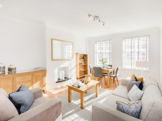 Apartment for rent in Kensington, Greater London