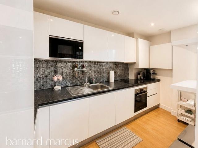 Apartment for rent in London Borough of Hounslow, Greater London