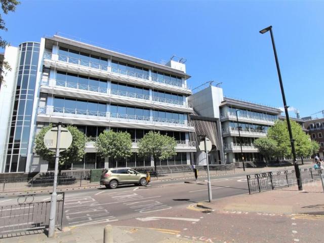 Apartment for rent in London Borough of Hounslow, Greater London
