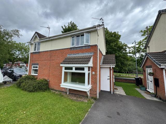 Apartment for rent in Ringley, Lee Bank