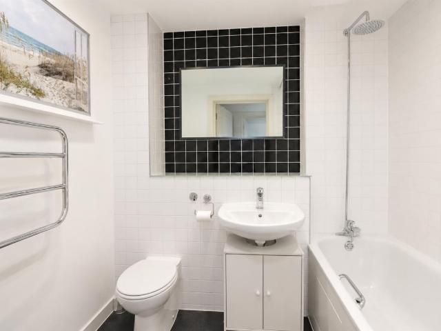 Apartment for rent in Alton Barnes, Essex