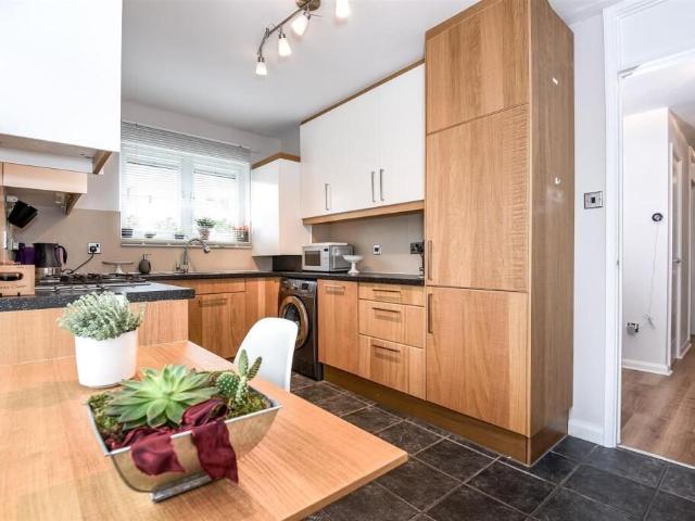Apartment for rent in Mortlake, Greater London