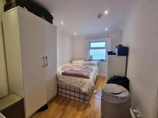 Apartment for rent in Mapesbury, Greater London
