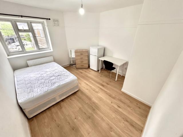 Apartment for rent in Ocean Estate, Mile End