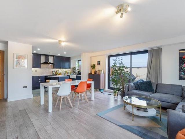 Apartment for rent in London Borough of Lambeth, Greater London