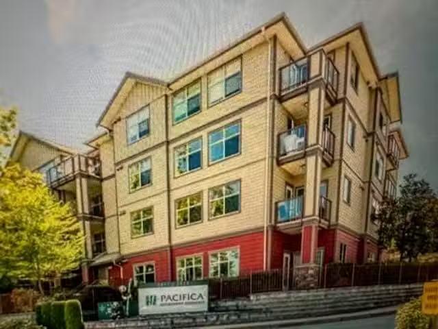 Apartment for rent in Surrey, British Columbia