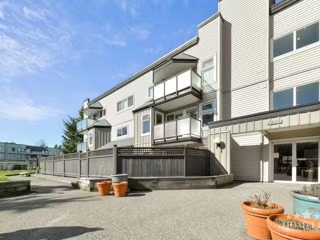 Apartment for rent in Surrey, British Columbia
