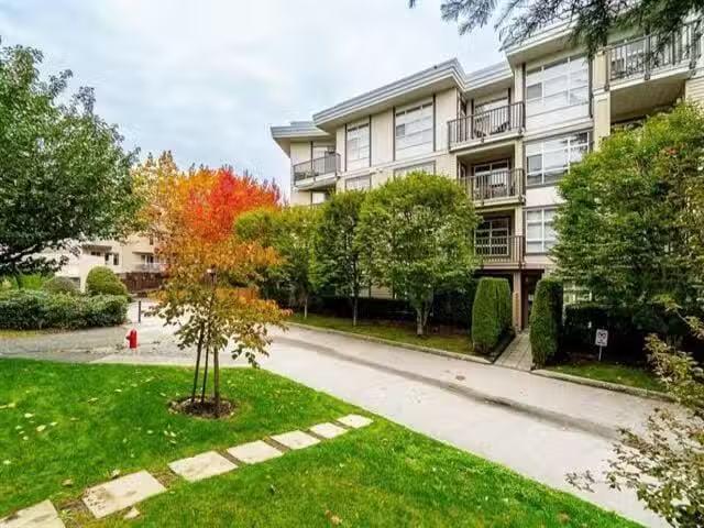 Apartment for rent in Surrey, British Columbia