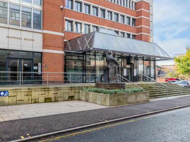 Apartment for rent in Lakenham, East Bank