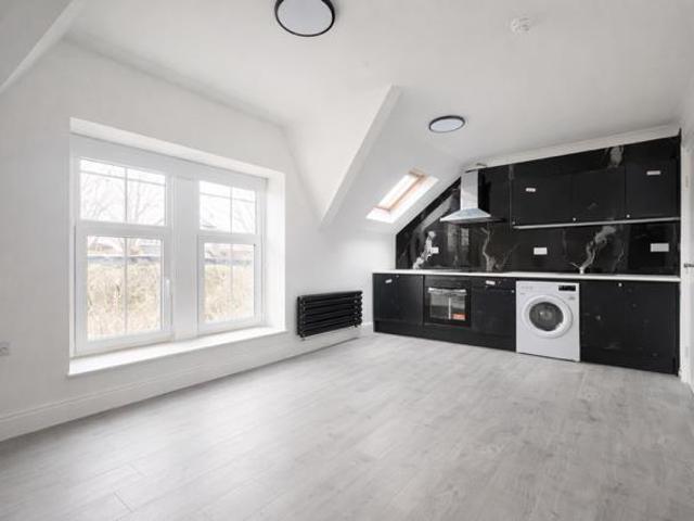 Apartment for rent in Falcon Lodge, Wales