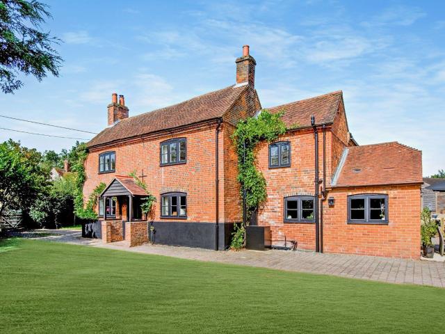 Apartment for rent in Ashford Hill with Headley, Basingstoke and Deane